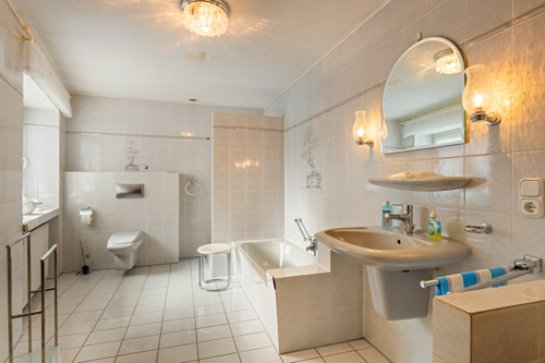 Badezimmer DG
