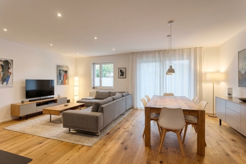 Wohn-Esszimmer (KI generiert)