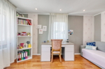 Kinder-/Arbeitszimmer