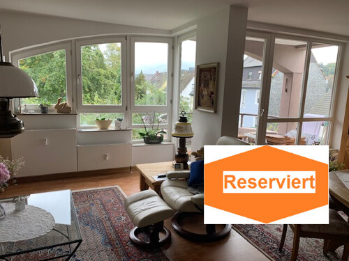 Fensterfront im Wohnzimmer