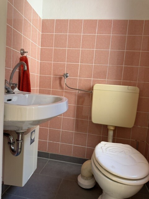 EG_ Kunden WC