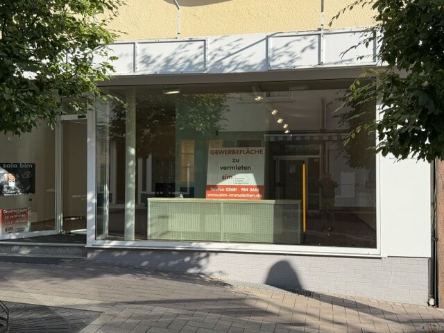 Große Schaufensterfront