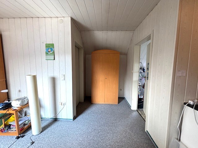 Zugang Bad und Speicher