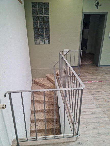 Treppe zum Untergeschoss