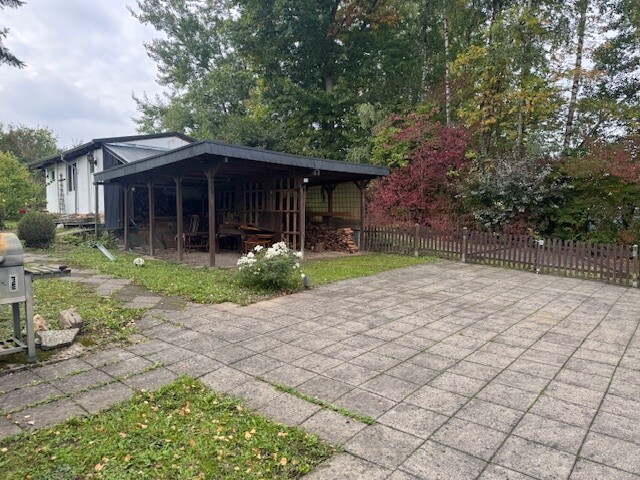 2 Carports u. Holzlager