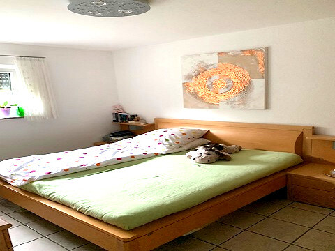Schlafzimmer 1