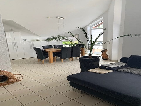Blick ins Esszimmer