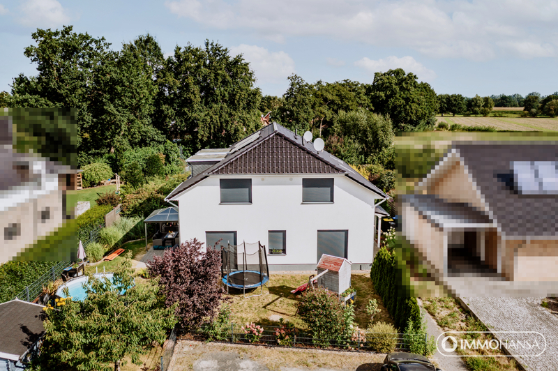 Außenansicht DHH zur Straße 