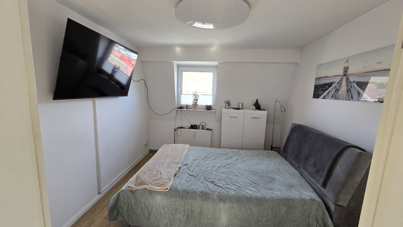 Schlafzimmer DG