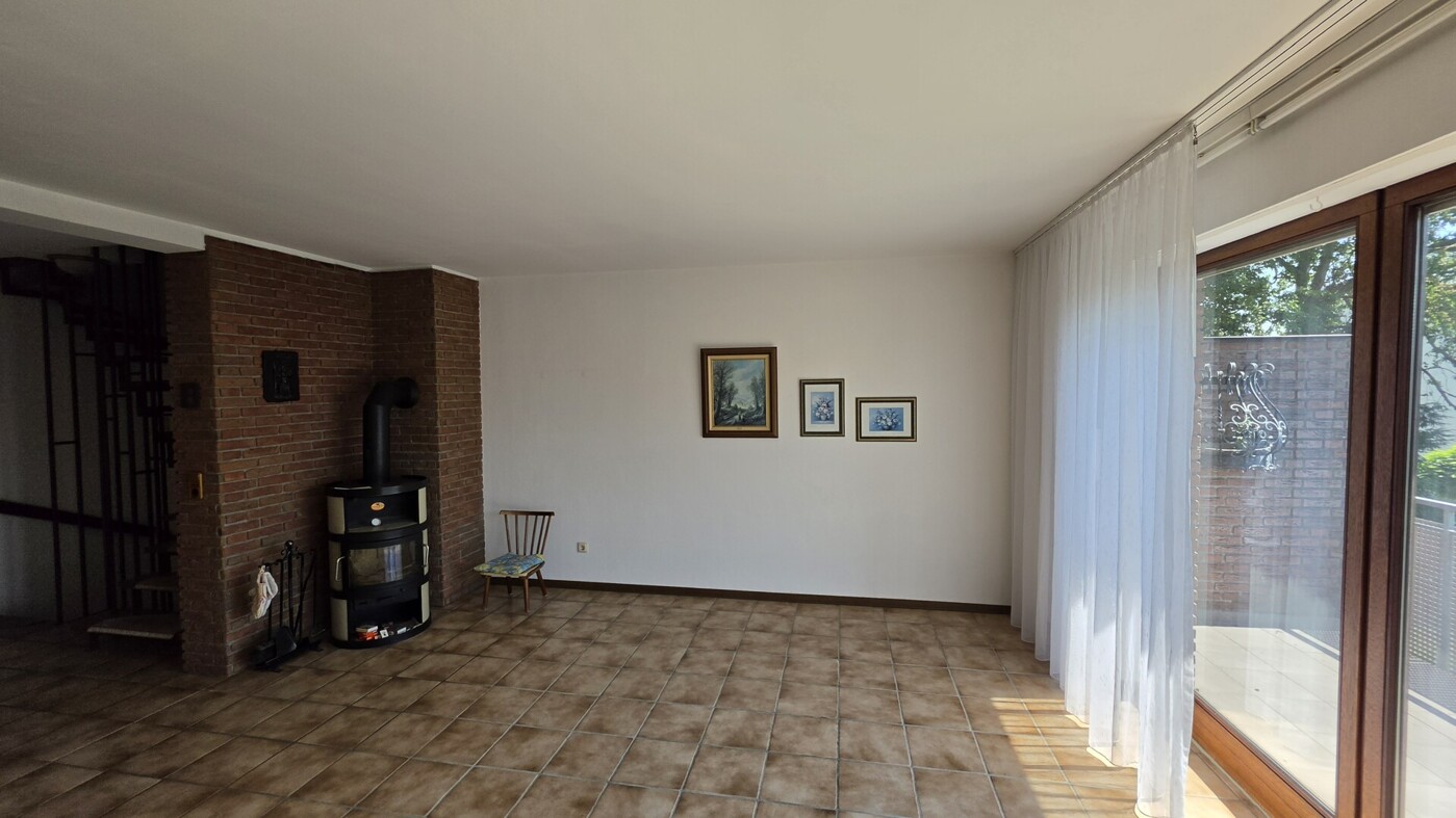 Wohnzimmer c