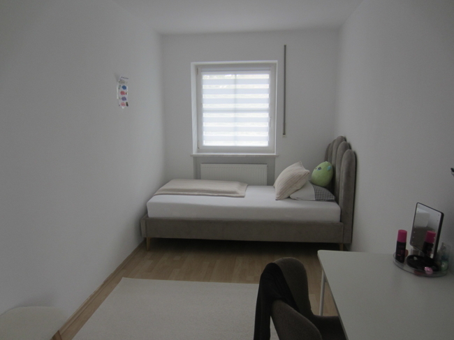 Schönes Reiheneckhaus mit schönen Garten und 3 Stellplätzen - Foto 4