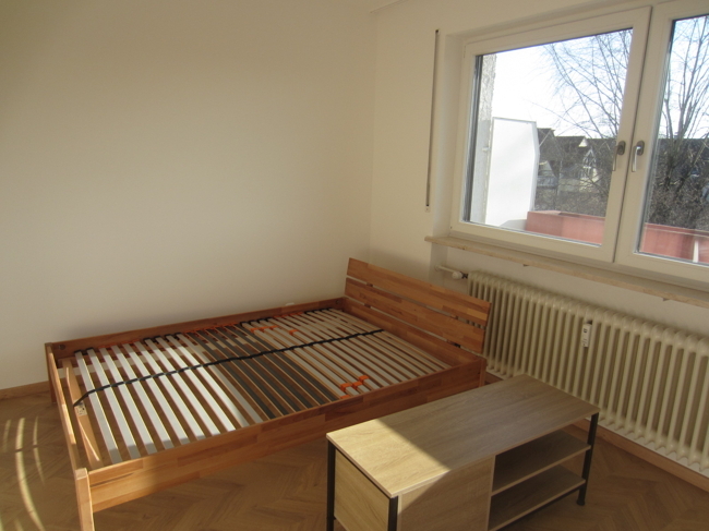 Renoviertes Appartement voll möbliert und großem Balkon absolut ruhige Lage - Foto 2