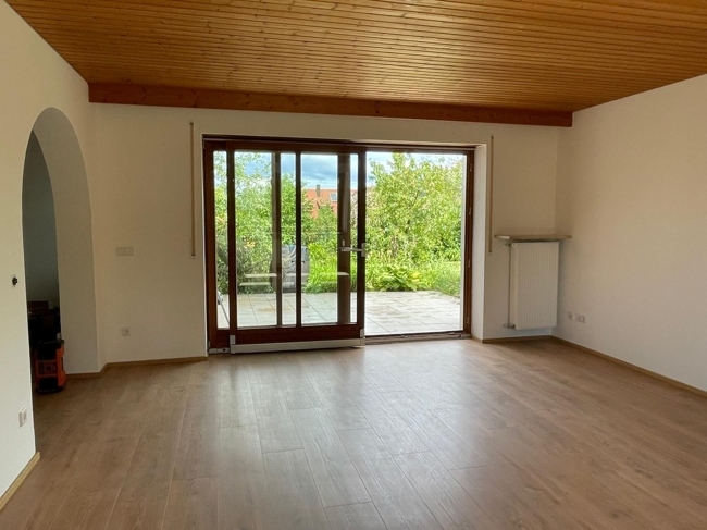 Ruhig gelegenes Haus mit großem Garten zwei abgeschlossene Wohnungen in Hanglage - Photo 5