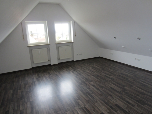 Tolle Maisonettewohnung mit Süd- und Ostbalkon in Höhenlage Thalmassing - Photo 5
