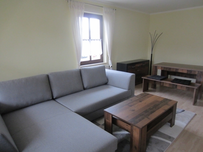 Komplett möblierte 3 Zimmerwohnung mit Südbalkon - Photo 1