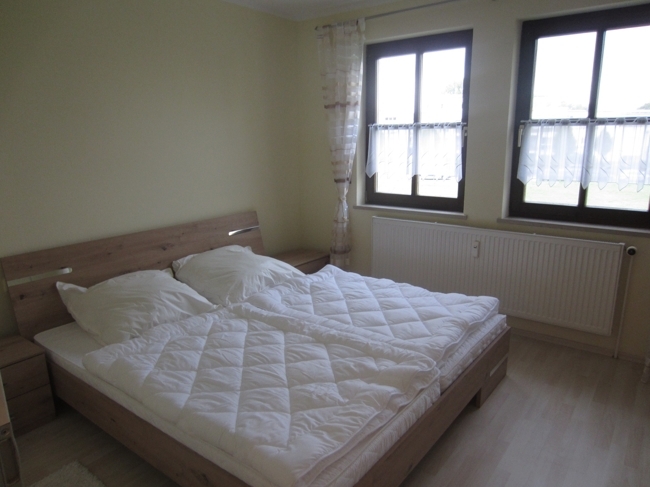 Komplett möblierte 3 Zimmerwohnung mit Südbalkon - Photo 3