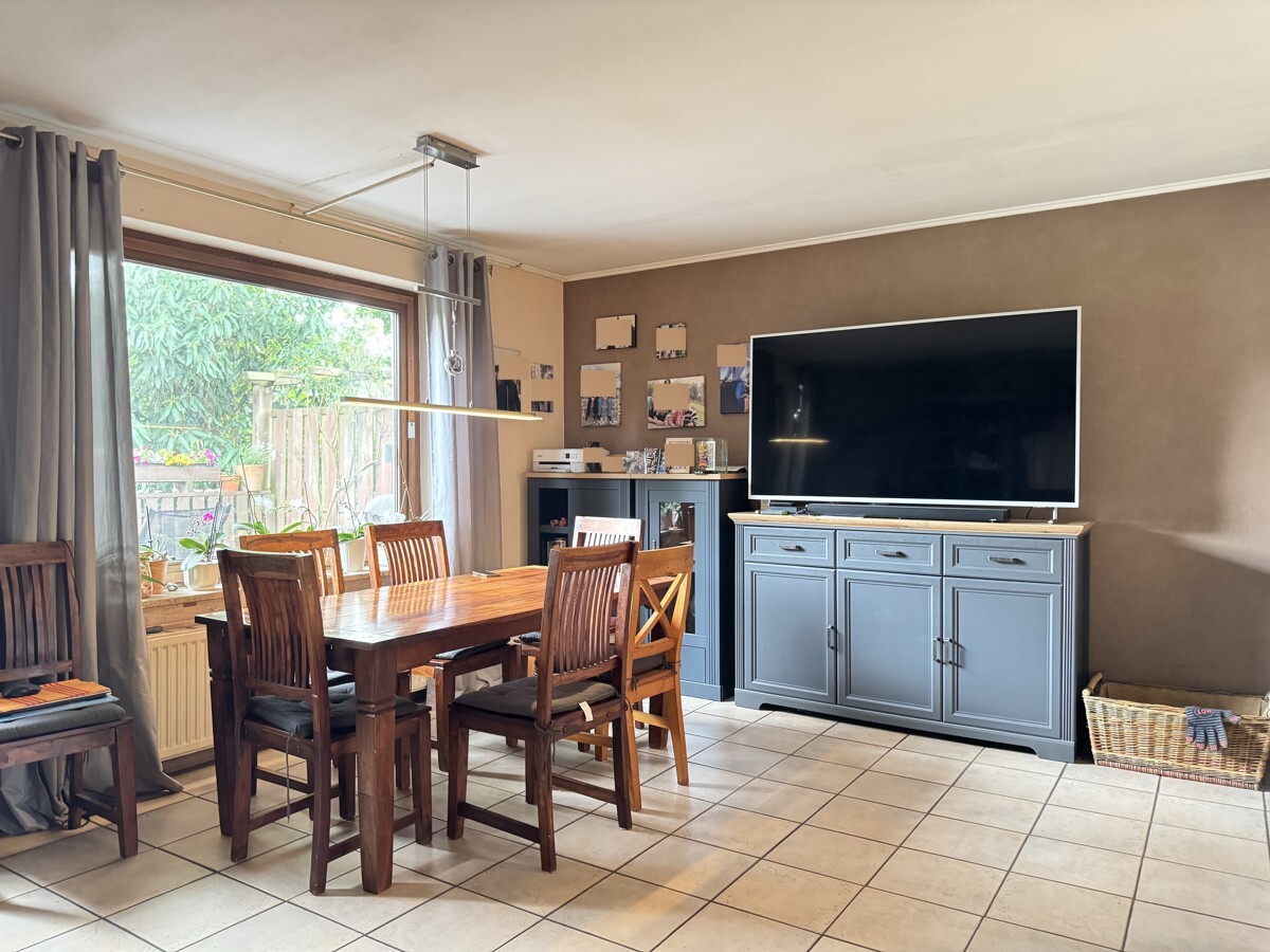 Schöner Wohn-/Essbereich