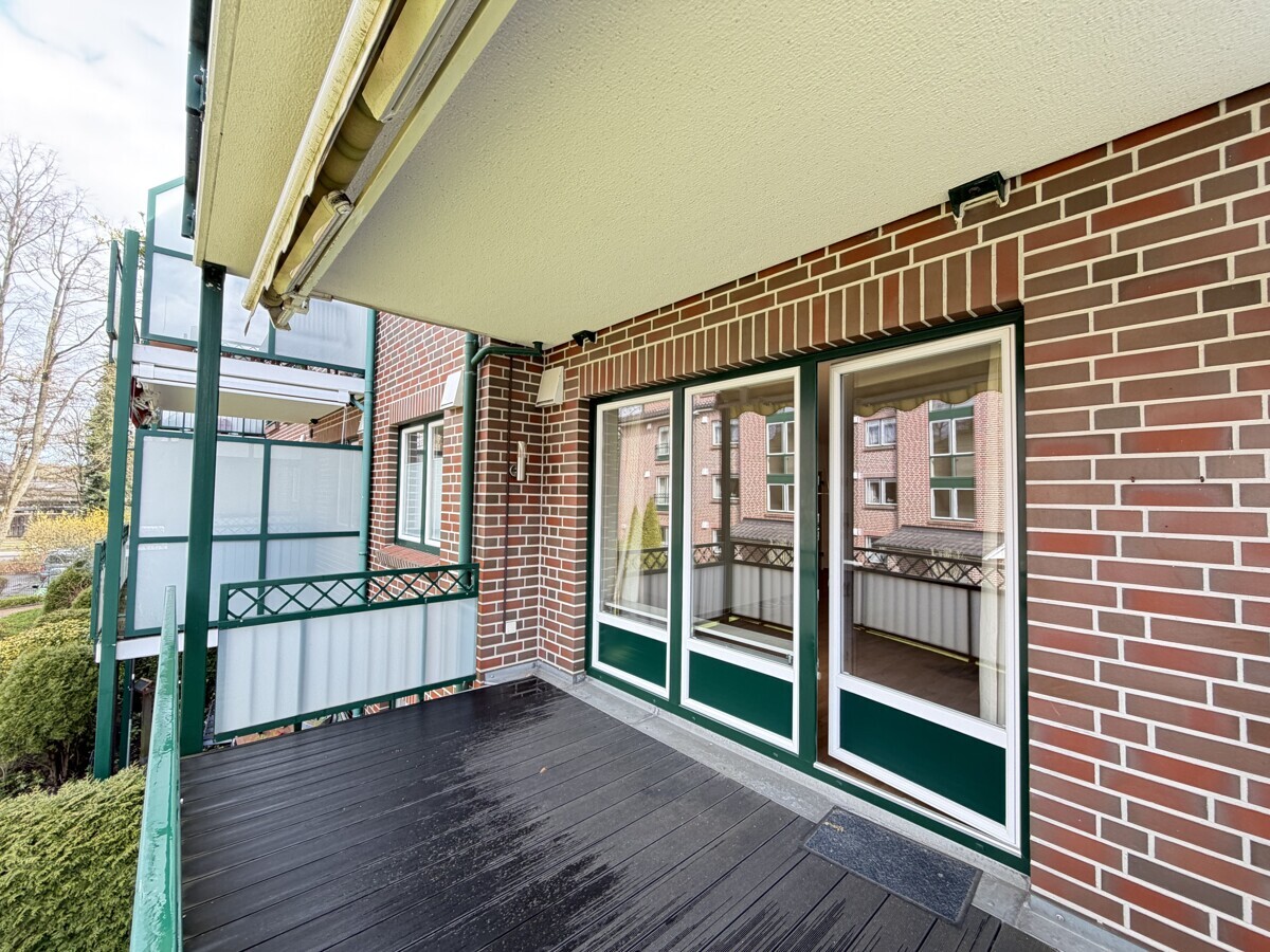 Sonniger Balkon