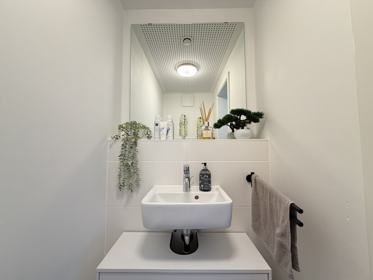 modernes Gäste WC