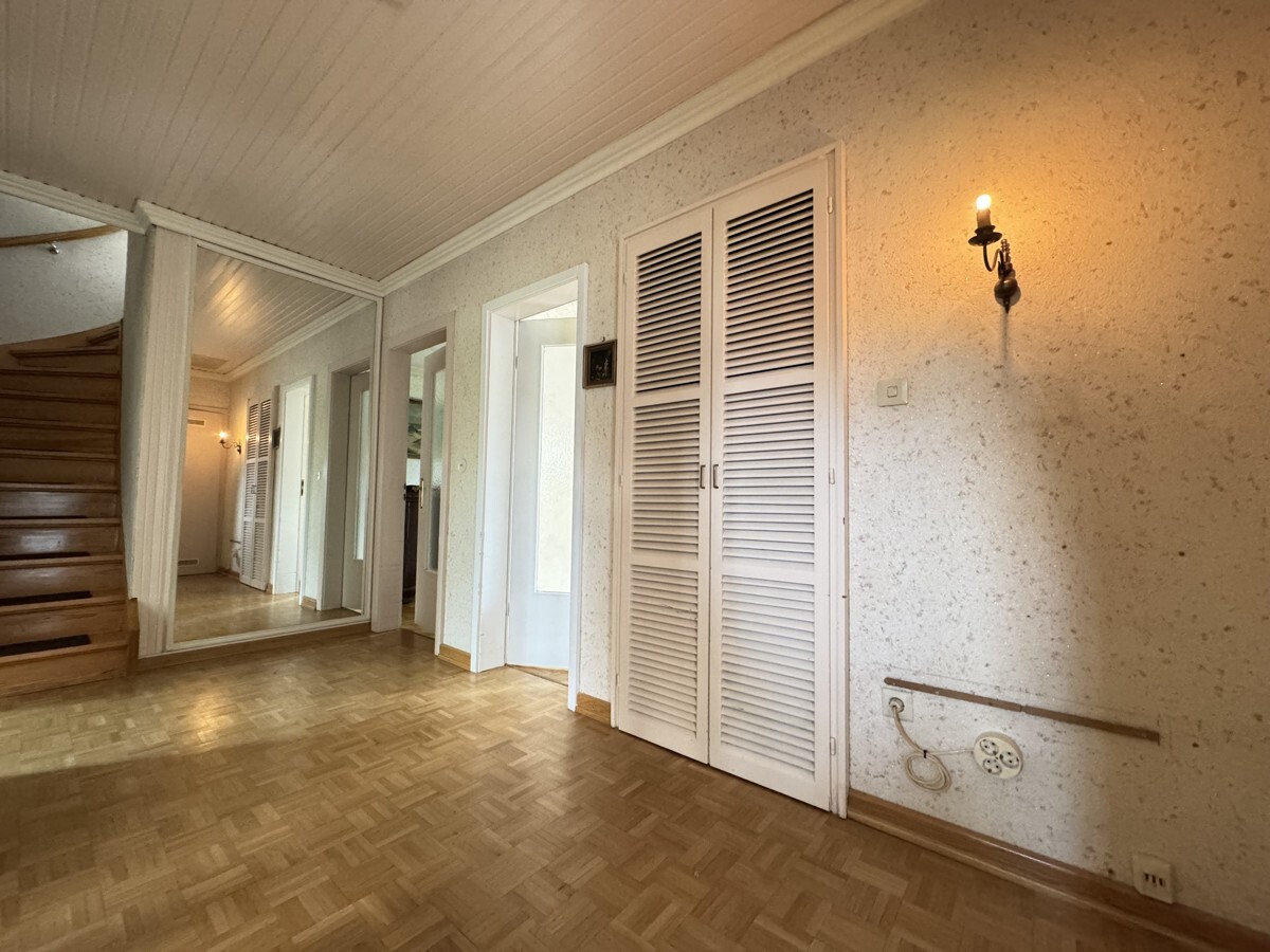 Diele mit Treppenaufgang