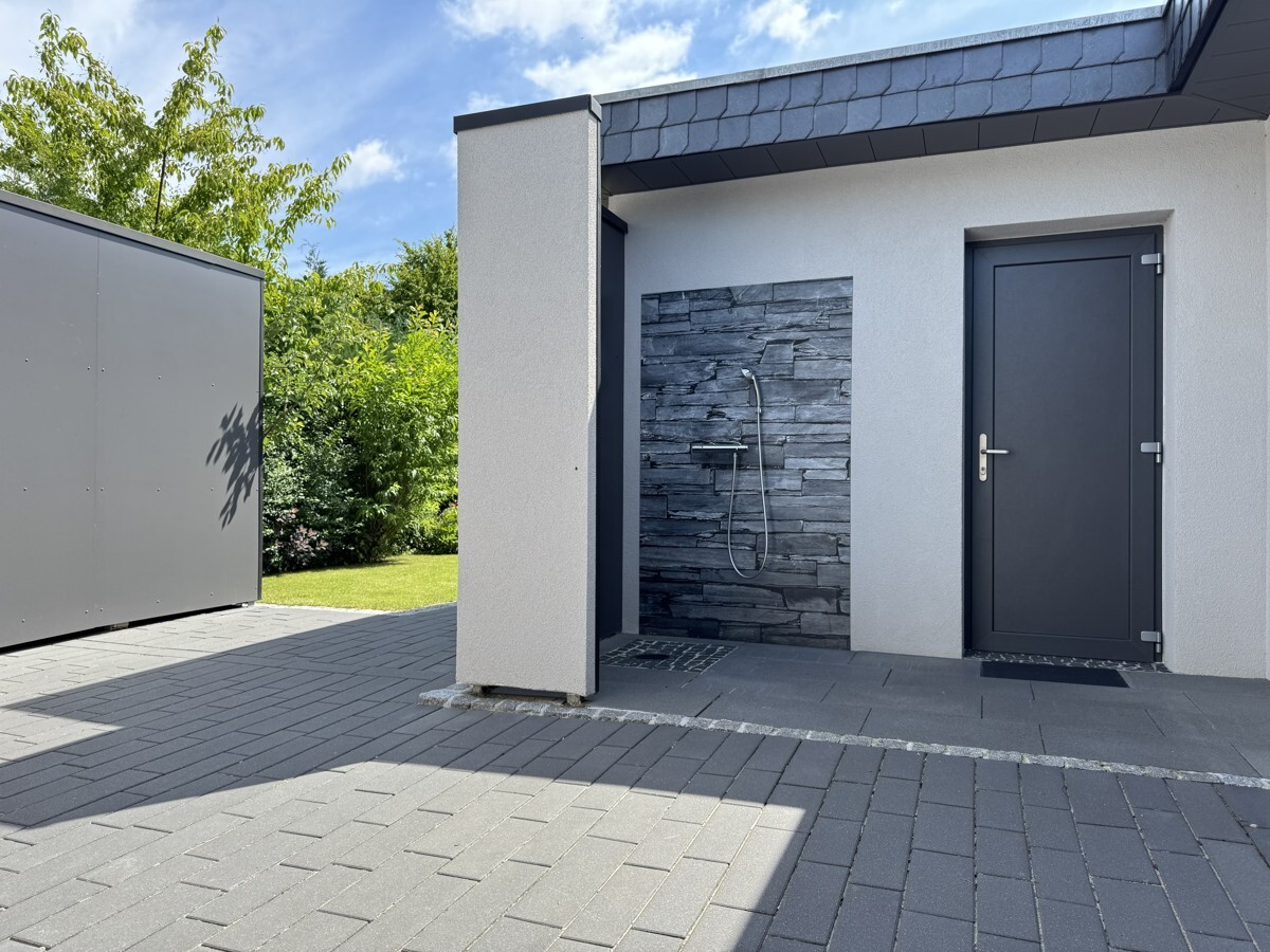 Stylisch - Ihre Außendusche