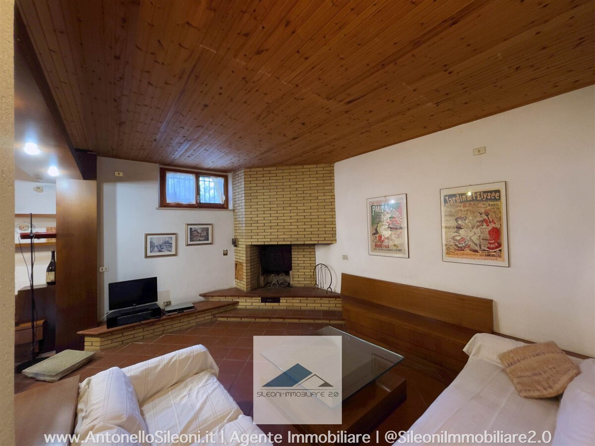 VILLINO A SCHIERA CON AMPIO GIARIDNO VISTA MARE — foto 24