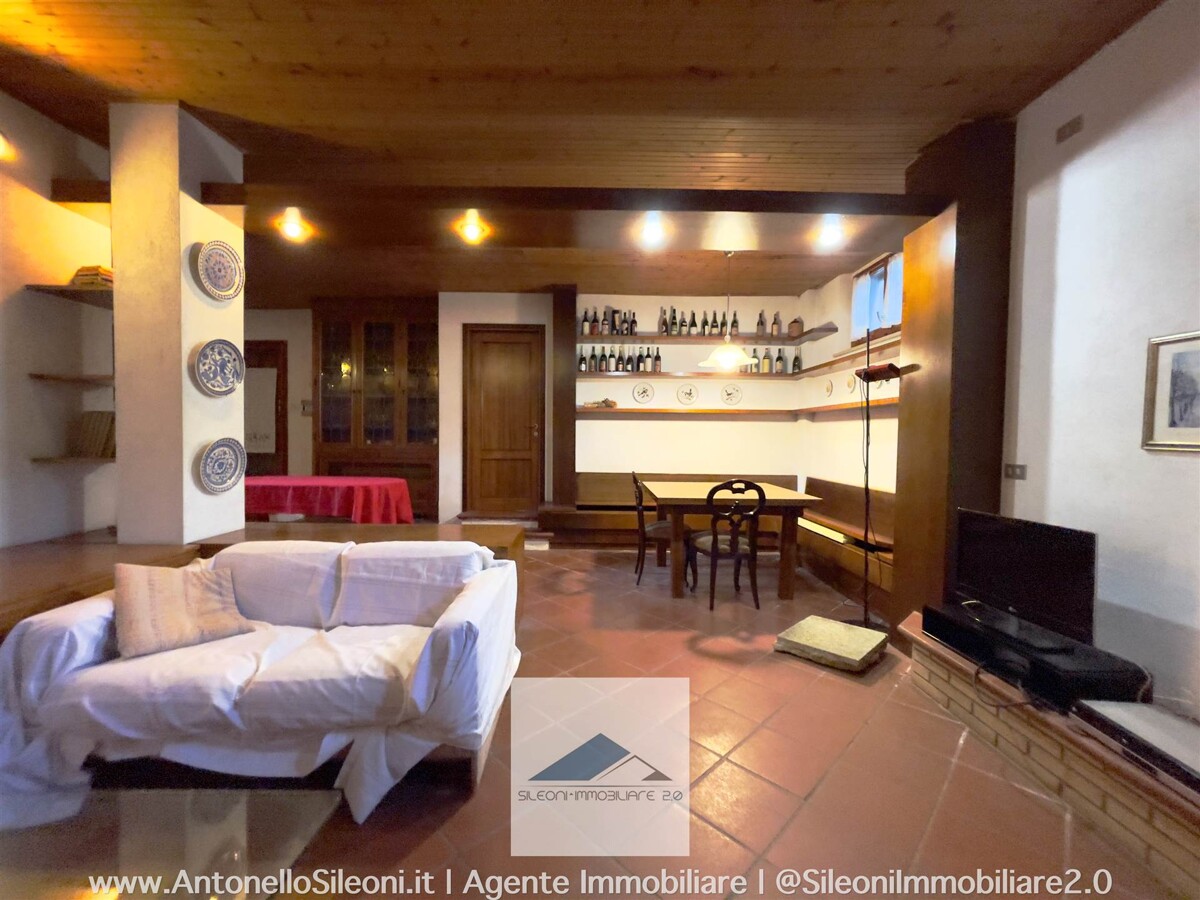 VILLINO A SCHIERA CON AMPIO GIARIDNO VISTA MARE — foto 23