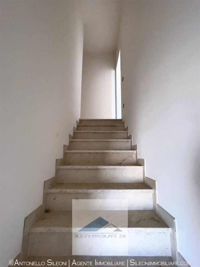 DUPLEX PARI AL NUOVO CON GARAGE A LIVELLO — foto 12