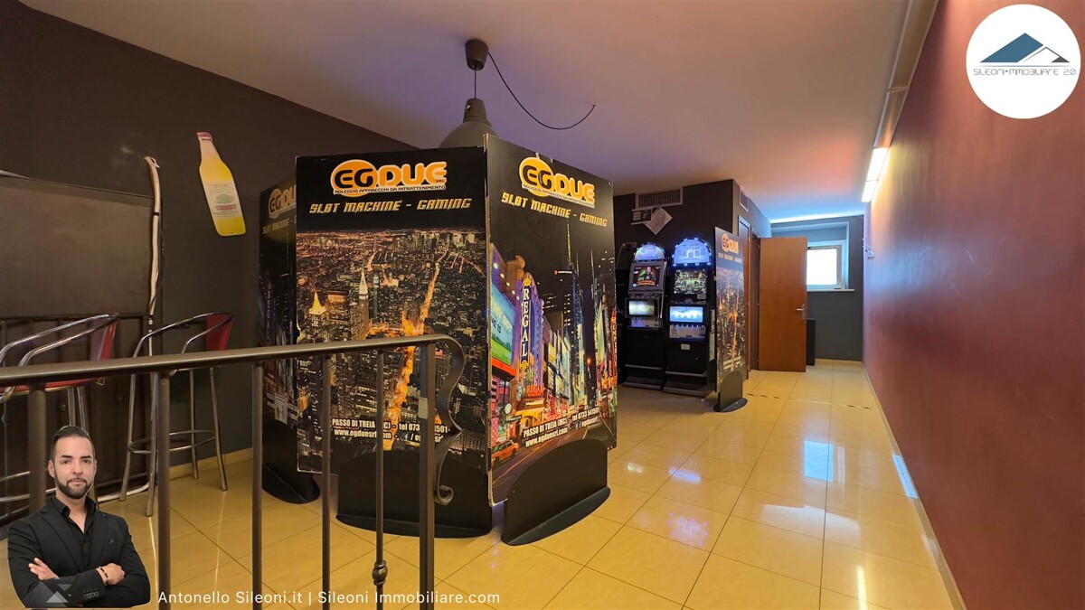 LOCALE AD USO NEGOZIO CON ATTIVITÁ DI BAR E TABACCHI — foto 21
