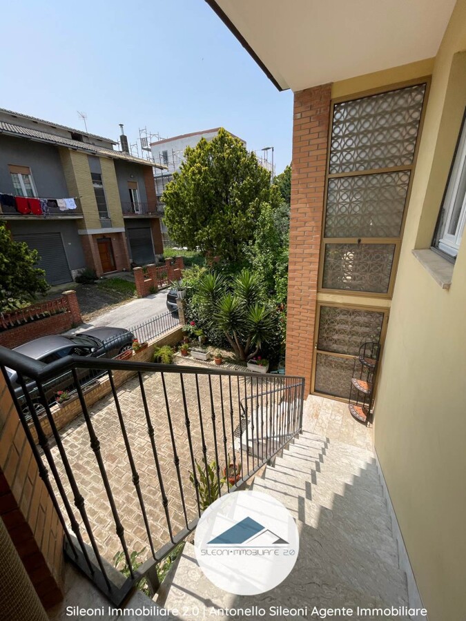 APPARTAMENTO IN BIFAMILIARE CON GIARDINO PRIVATO — foto 30