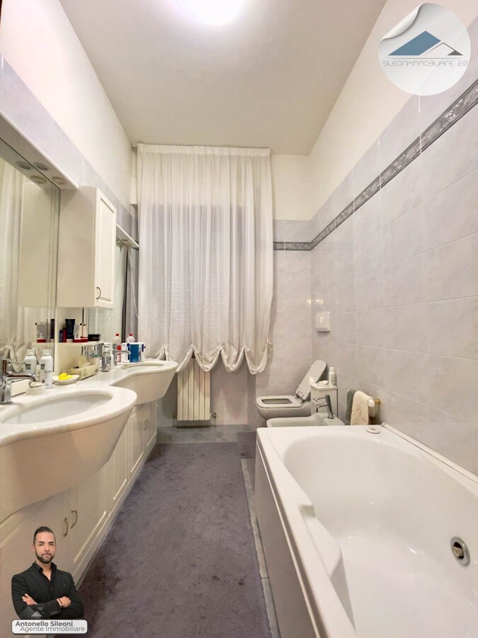 CASA SINGOLA CON AMPIA CORTE PRIVATA E TERRENO — foto 8