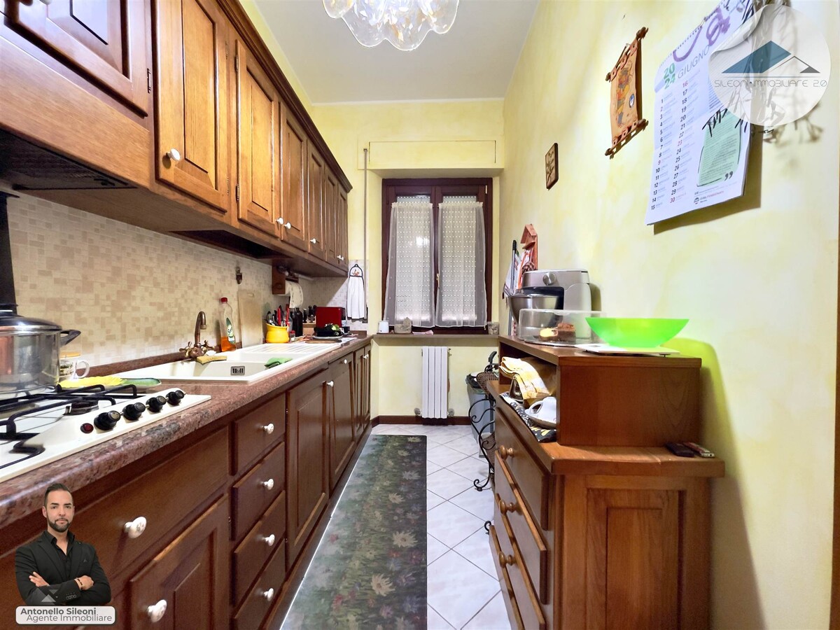 CASA SINGOLA CON AMPIA CORTE PRIVATA E TERRENO — foto 23