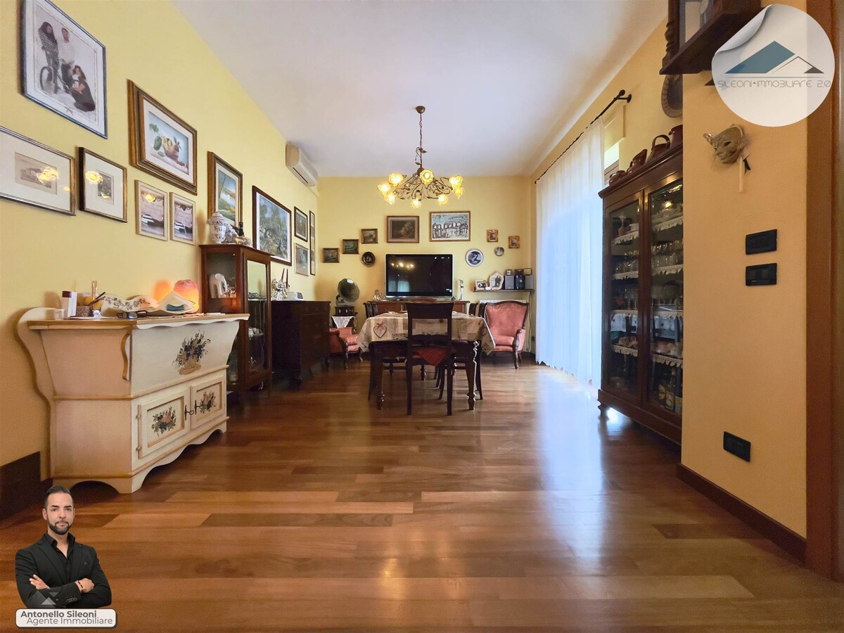 CASA SINGOLA CON AMPIA CORTE PRIVATA E TERRENO — foto 24