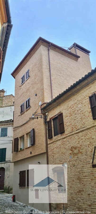 SOLUZIUONE AUTONOMA SU PIU' LIVELLI IN CENTRO STORICO — foto 25