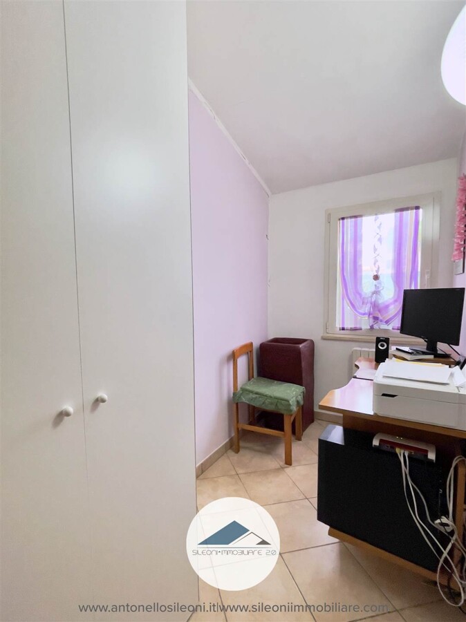 VILLETTA SINGOLA IN POSIZIONE PANORAMICA CON AMPIA CORTE PRIVATA — foto 18