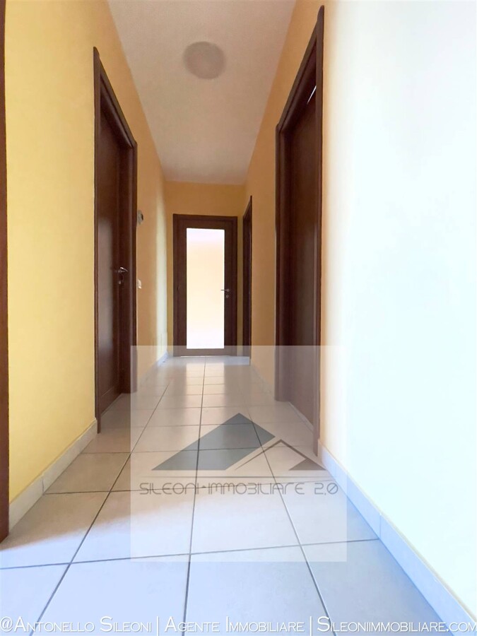 APPARTAMENTO IN ZONA SERVITA CON AMPI TERRAZZI — foto 11