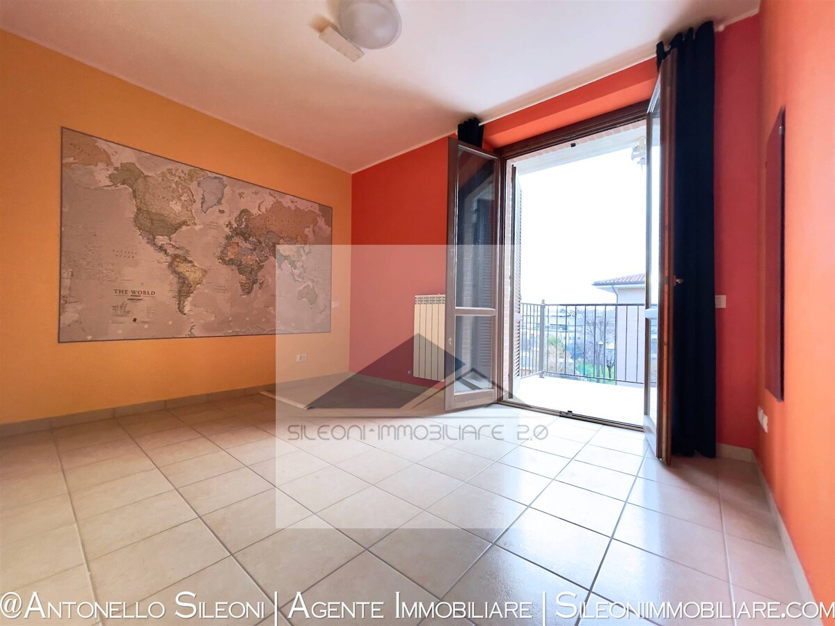APPARTAMENTO IN ZONA SERVITA CON AMPI TERRAZZI — foto 6