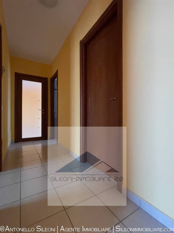 APPARTAMENTO IN ZONA SERVITA CON AMPI TERRAZZI — foto 10