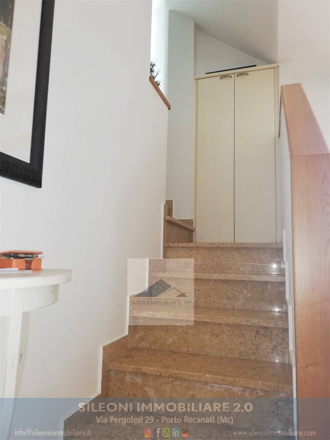 ATTICO IN CENTRO SU DUE LIVELLI CON TERRAZZO ABITABILE E GARAGE — foto 6