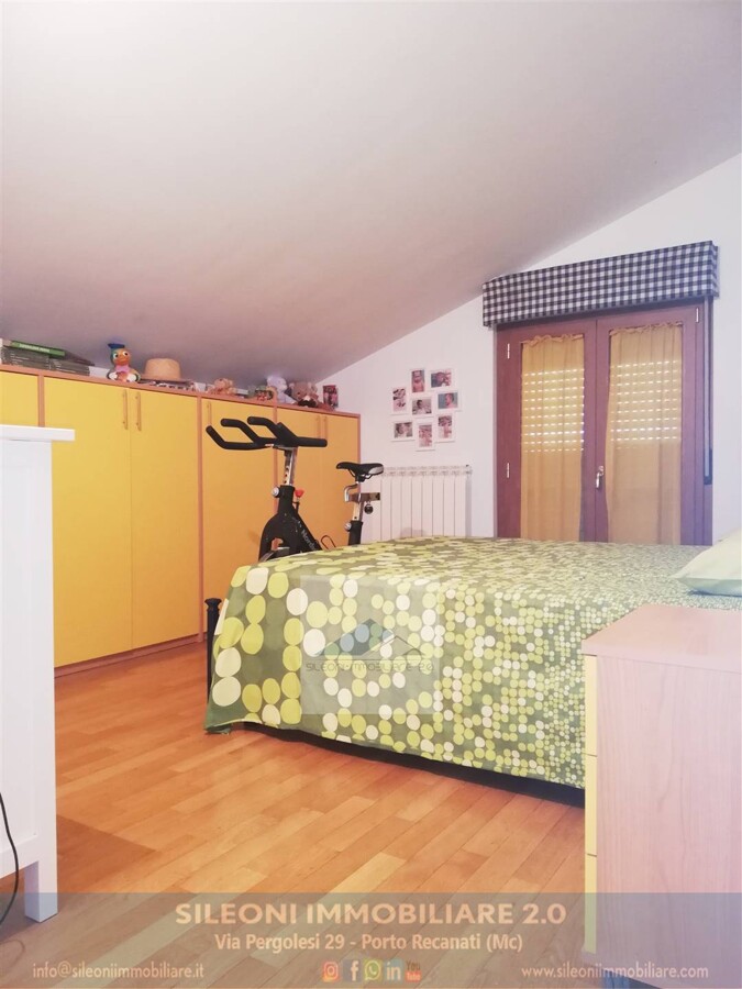 ATTICO IN CENTRO SU DUE LIVELLI CON TERRAZZO ABITABILE E GARAGE — foto 7