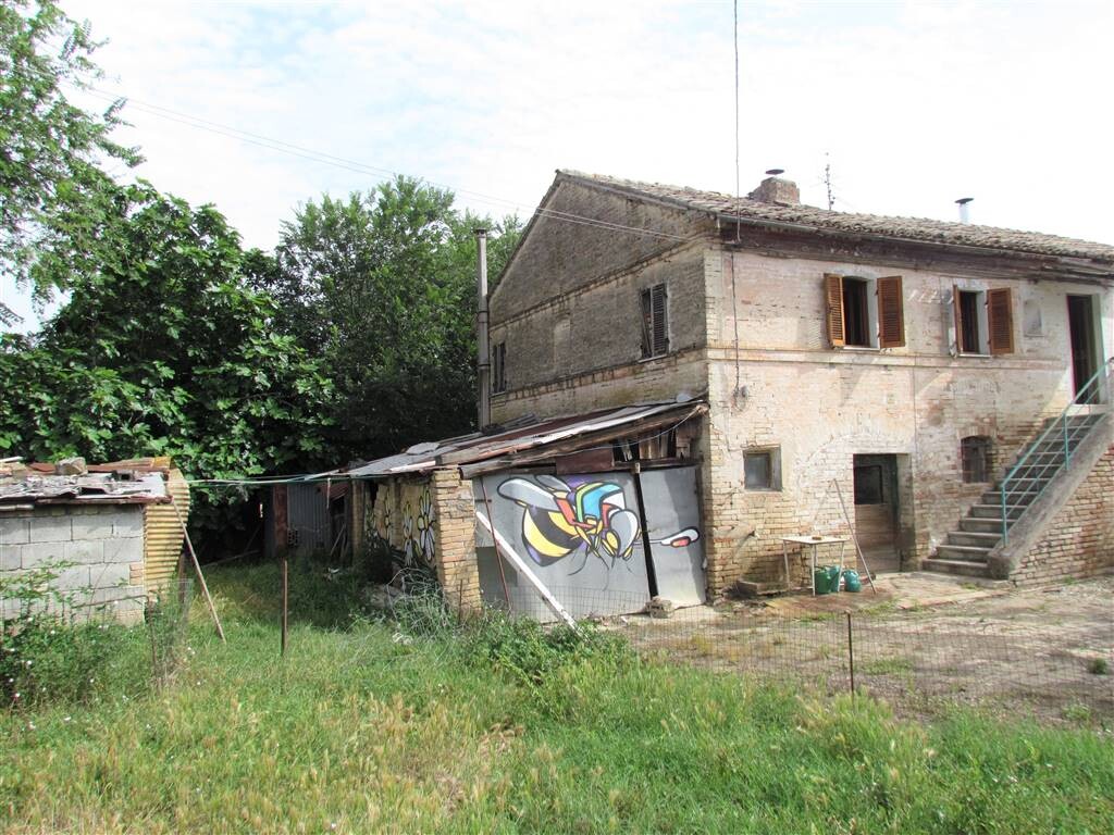 CASA DI CAMPAGNA A SAMBUCHETO DI RECANATI — foto 3