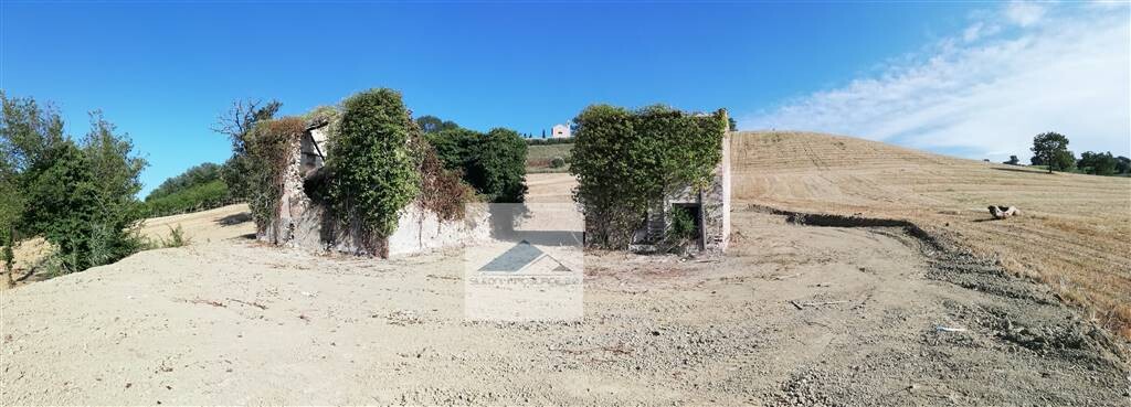 Casale o castello a RECANATI