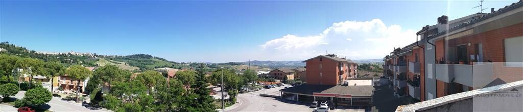 ABITAZIONE CIELO TERRA CON GIARDINO — foto 9