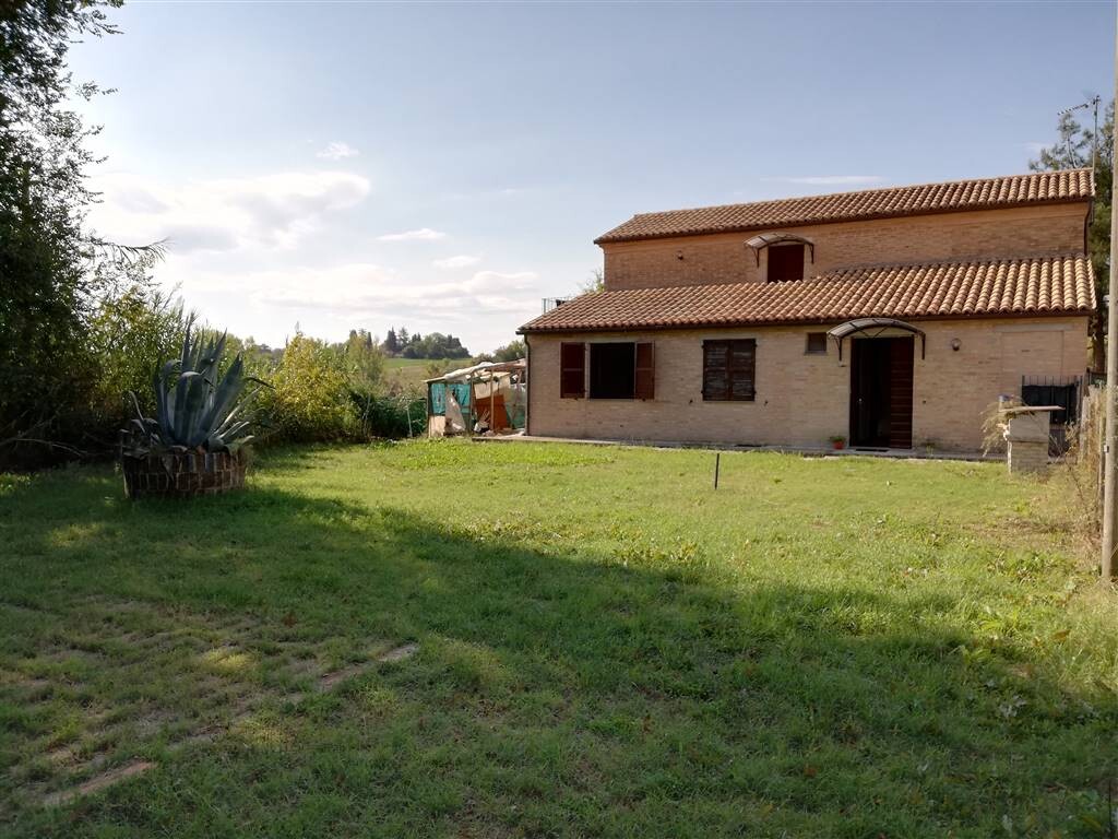 Appartamento indipendente con ampio giardino privato