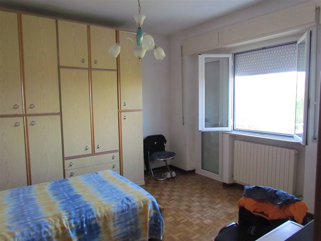 CASA INDIPENDENTE CON 1.500 MQ DI CORTE RECINTATA — foto 5