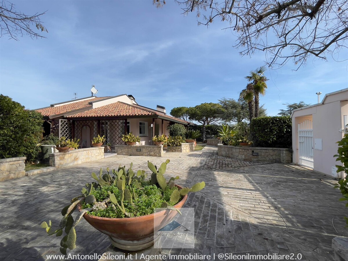 SPENDIDA VILLA CON PARCO — foto 30