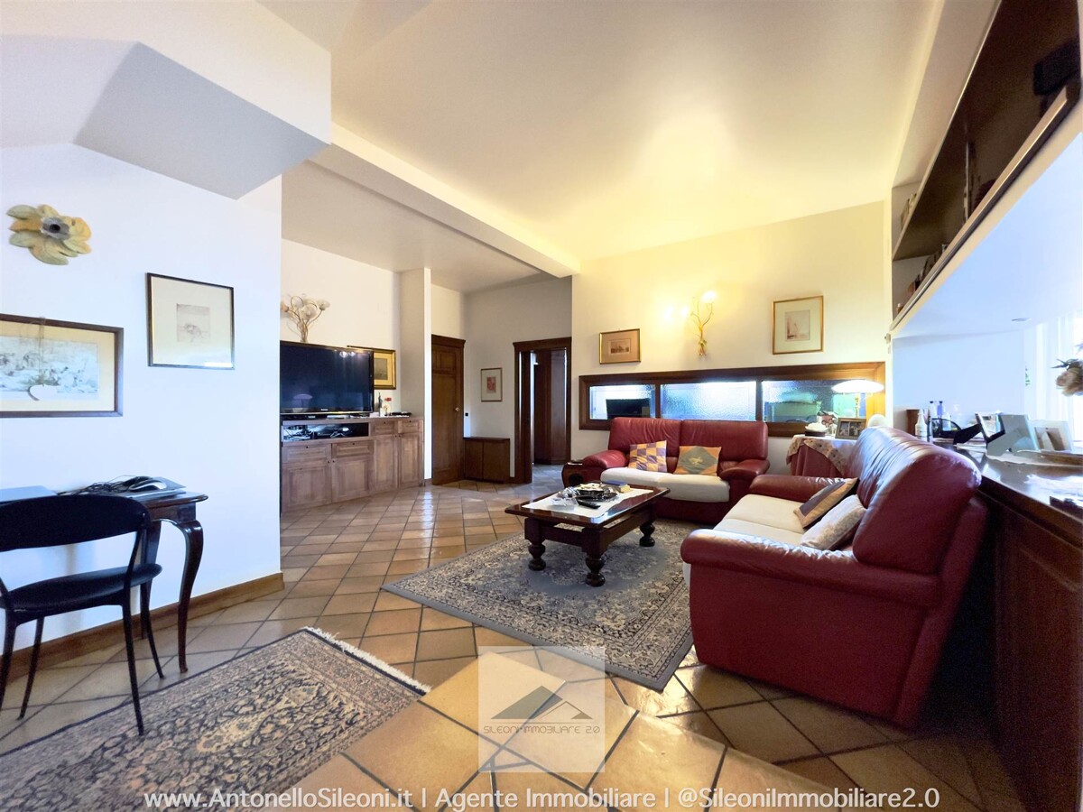 SPENDIDA VILLA CON PARCO — foto 21
