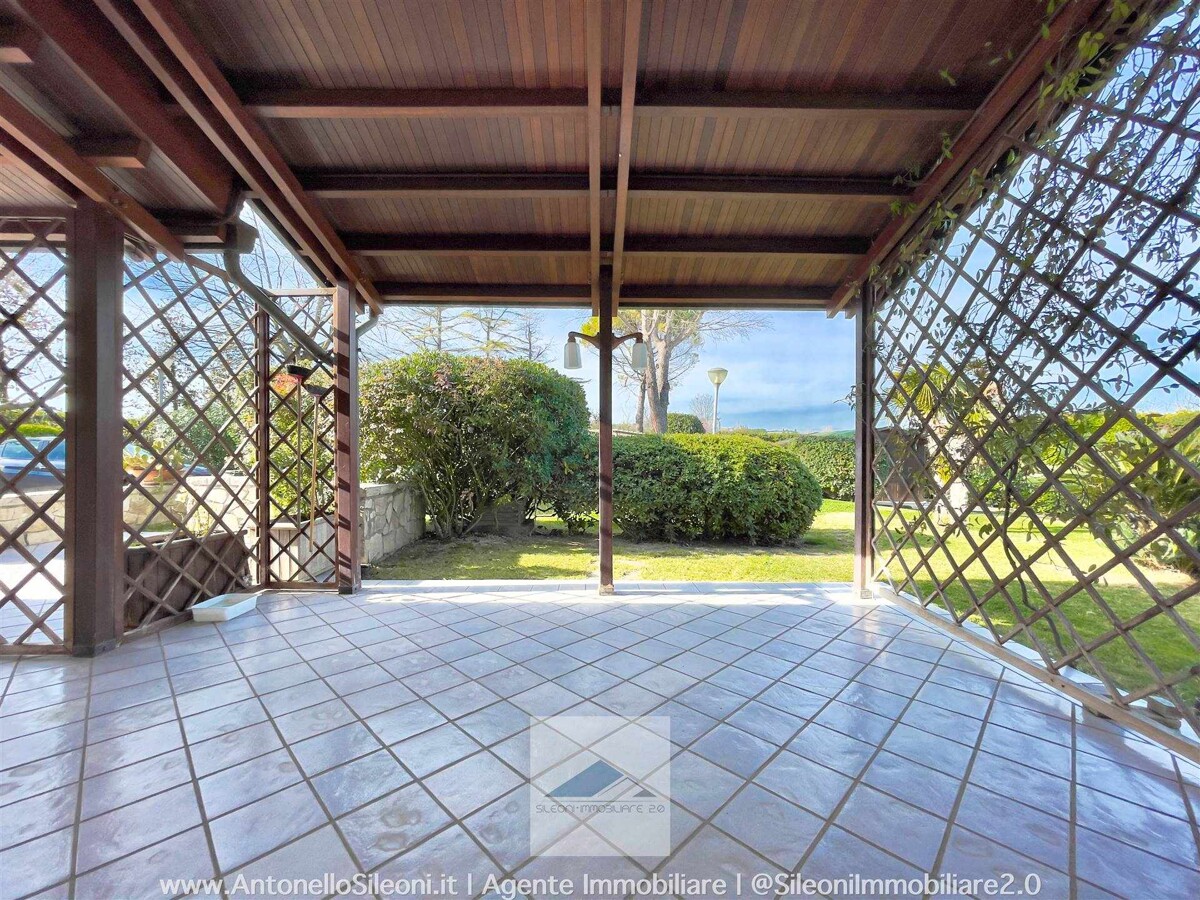 SPENDIDA VILLA CON PARCO — foto 8