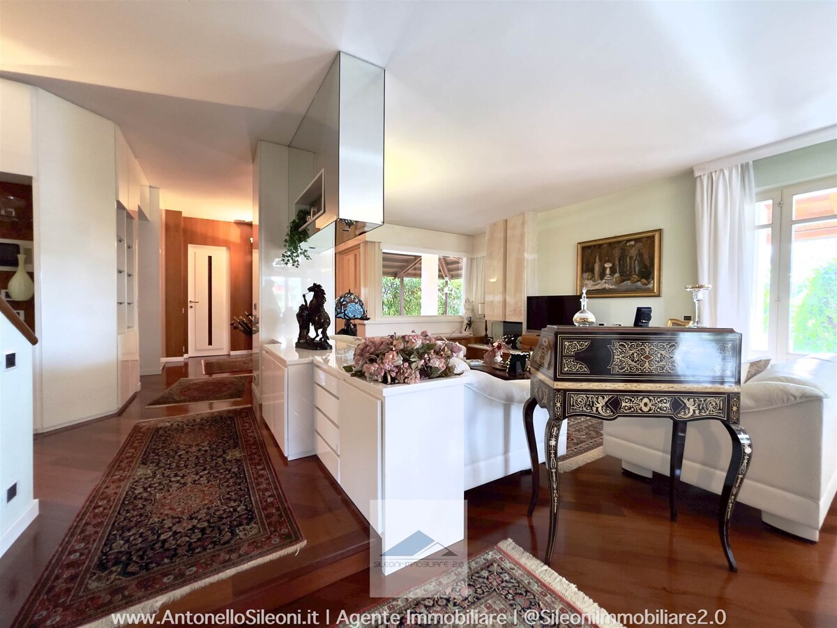 SPENDIDA VILLA CON PARCO — foto 6
