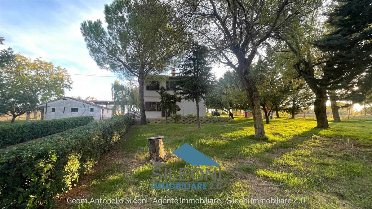 Casa a TREIA — foto 4